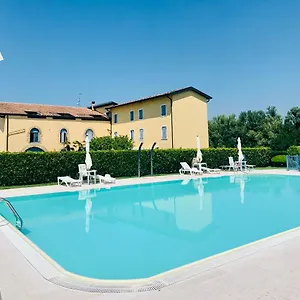 villa-zanina23-sonia-apartment.hotelinveneto.com/